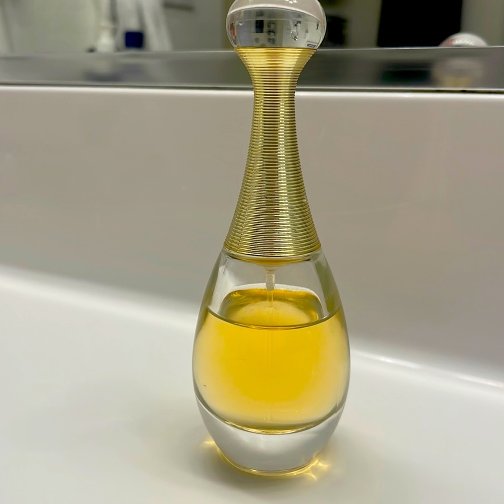 J’dore eau de parfum 1 oz. spray